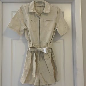 *Like new* GAP cargo romper with elastic waist